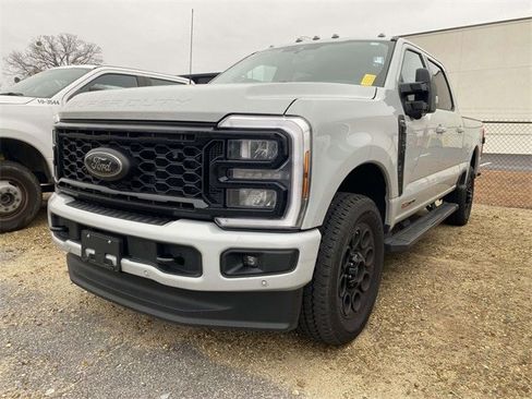 Used 2025 Ford F350 Lariat w/ Lariat Ultimate Package image 7