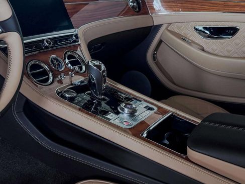 Used 2020 Bentley Continental GT V8 image 39