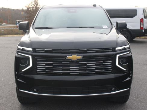 New 2026 Chevrolet Suburban High Country image 2