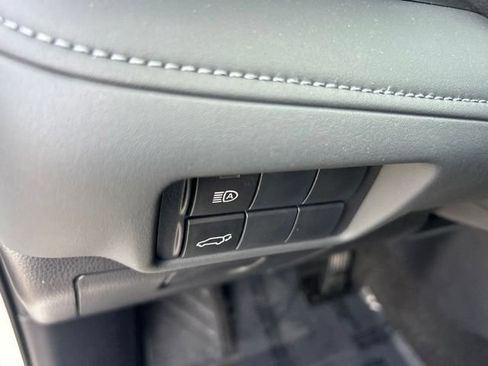 Used 2026 Toyota Highlander XLE AWD/4WD image 26