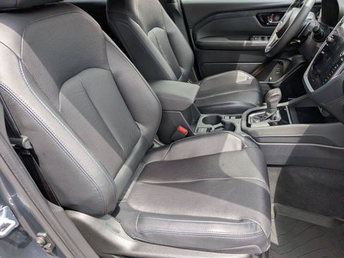 Used 2025 Subaru Forester Limited AWD/4WD image 38