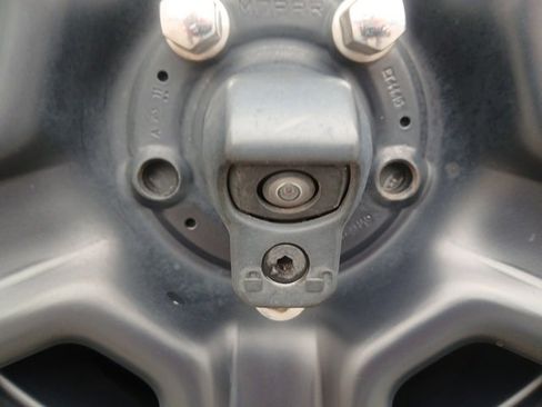 Used 2023 Jeep Wrangler Sport image 5