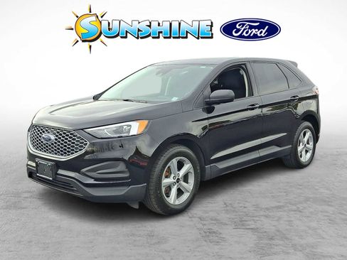 Certified 2024 Ford Edge SE image 3