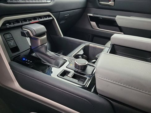 Used 2023 Toyota Tundra Limited image 29