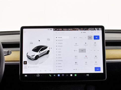 Used 2023 Tesla Model Y Long Range image 26