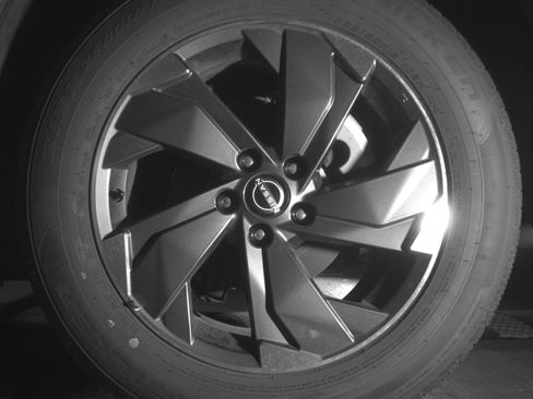 Used 2025 Nissan Rogue SV image 14