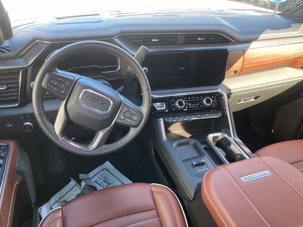 Used 2024 GMC Sierra 2500 Denali Ultimate AWD/4WD image 17