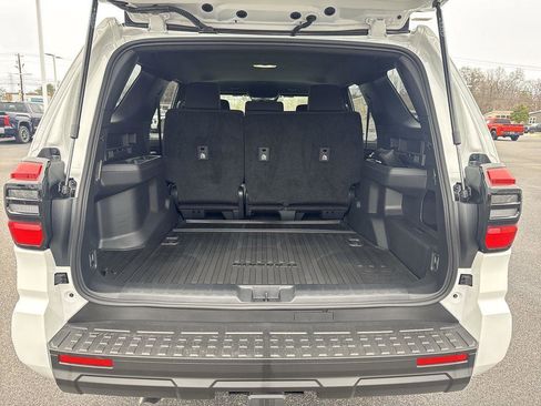New 2026 Toyota 4Runner SR5 image 22