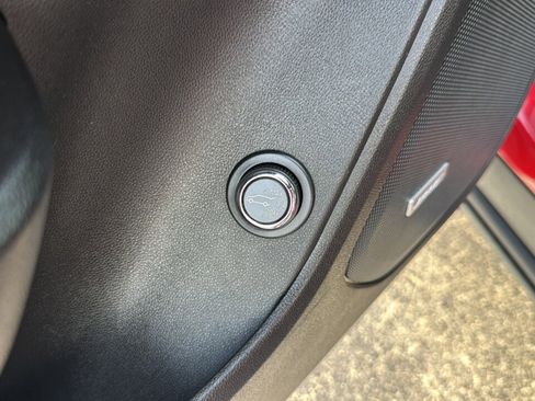 Used 2022 Chevrolet Blazer RS w/ Enhanced Convenience Package image 30