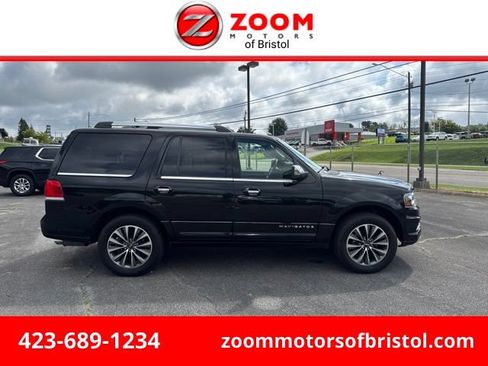 Used 2017 Lincoln Navigator Select AWD/4WD image 1
