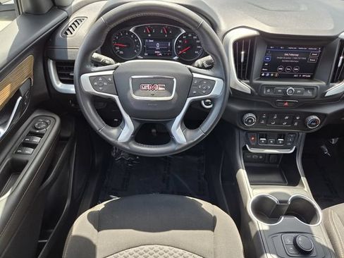 Used 2020 GMC Terrain SLE FWD image 17
