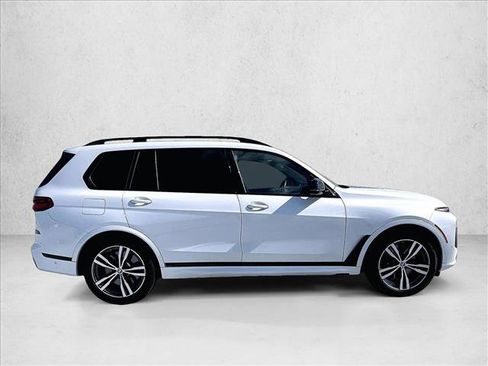 Used 2025 BMW X7 M60i w/ Executive Package image 5