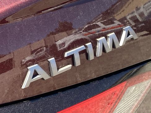 Certified 2024 Nissan Altima 2.5 SV FWD image 5