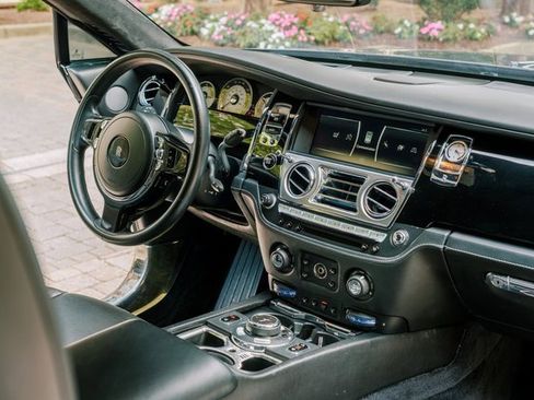 Used 2014 Rolls-Royce Wraith image 11