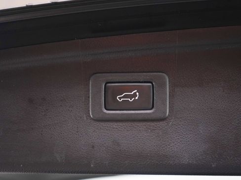 Used 2016 Subaru Outback 2.5i Limited image 17