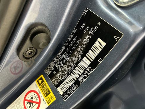 Used 2015 Toyota Highlander Limited image 28