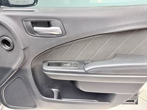 Used 2017 Dodge Charger R/T image 16