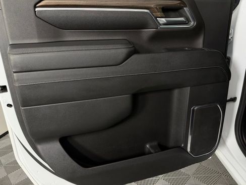 Used 2024 Chevrolet Silverado 2500 LT image 26