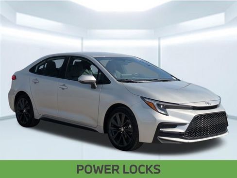 Used 2025 Toyota Corolla SE FWD image 9