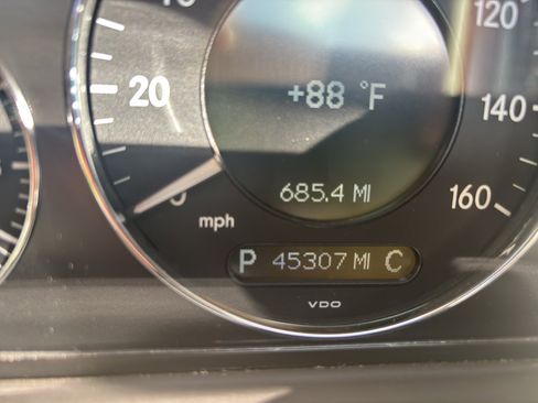 Used 2009 Mercedes-Benz CLK 350 Cabriolet image 3