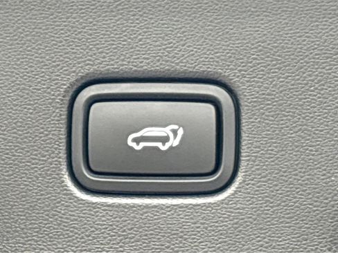 Used 2024 Hyundai Tucson Limited image 16