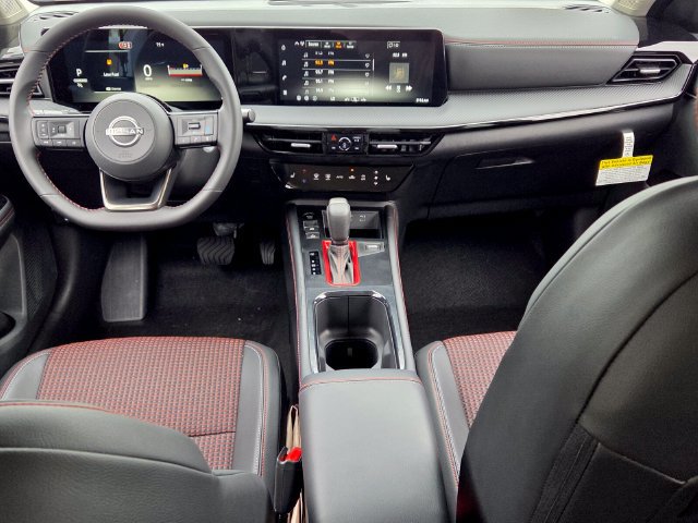 New 2027 Nissan Kicks SR w/ Cold Weather Package FWD image 8