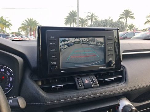 Used 2020 Toyota RAV4 XLE Premium FWD image 26