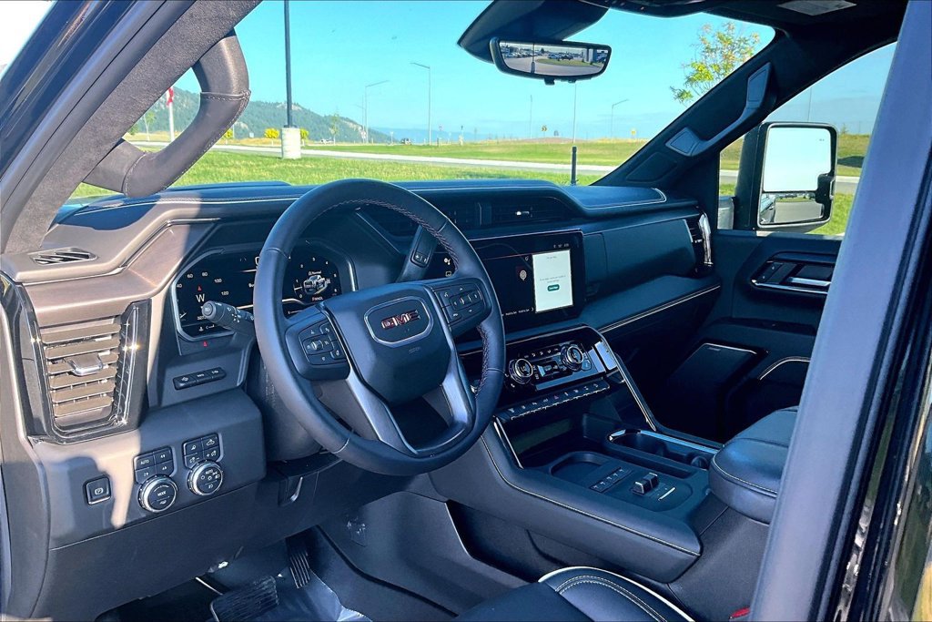 Used 2025 GMC Sierra 2500 AT4X AWD/4WD image 14