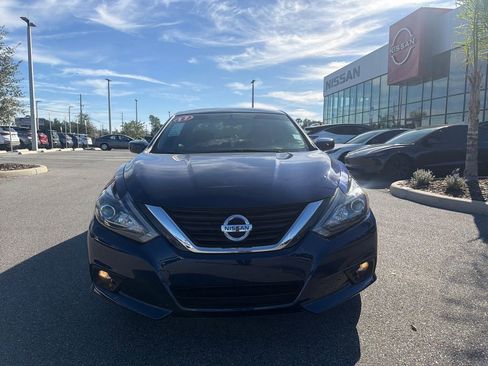Used 2017 Nissan Altima 2.5 SR image 3