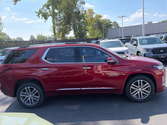 Used 2022 Chevrolet Traverse High Country w/ LPO, Floor Liner Package AWD/4WD image 5