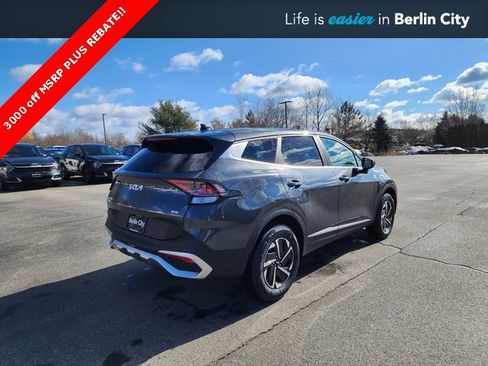 New 2025 Kia Sportage LX image 7