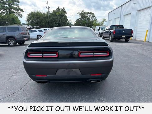 Used 2018 Dodge Challenger R/T w/ Driver Convenience Group RWD image 5