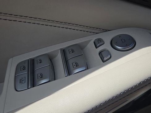 Certified 2022 BMW ALPINA XB7 AWD/4WD image 34