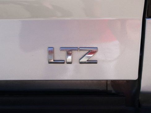 Used 2019 Chevrolet Silverado 2500 LTZ w/ Duramax Plus Package AWD/4WD image 36