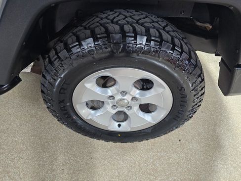 Used 2013 Jeep Wrangler Sport image 29