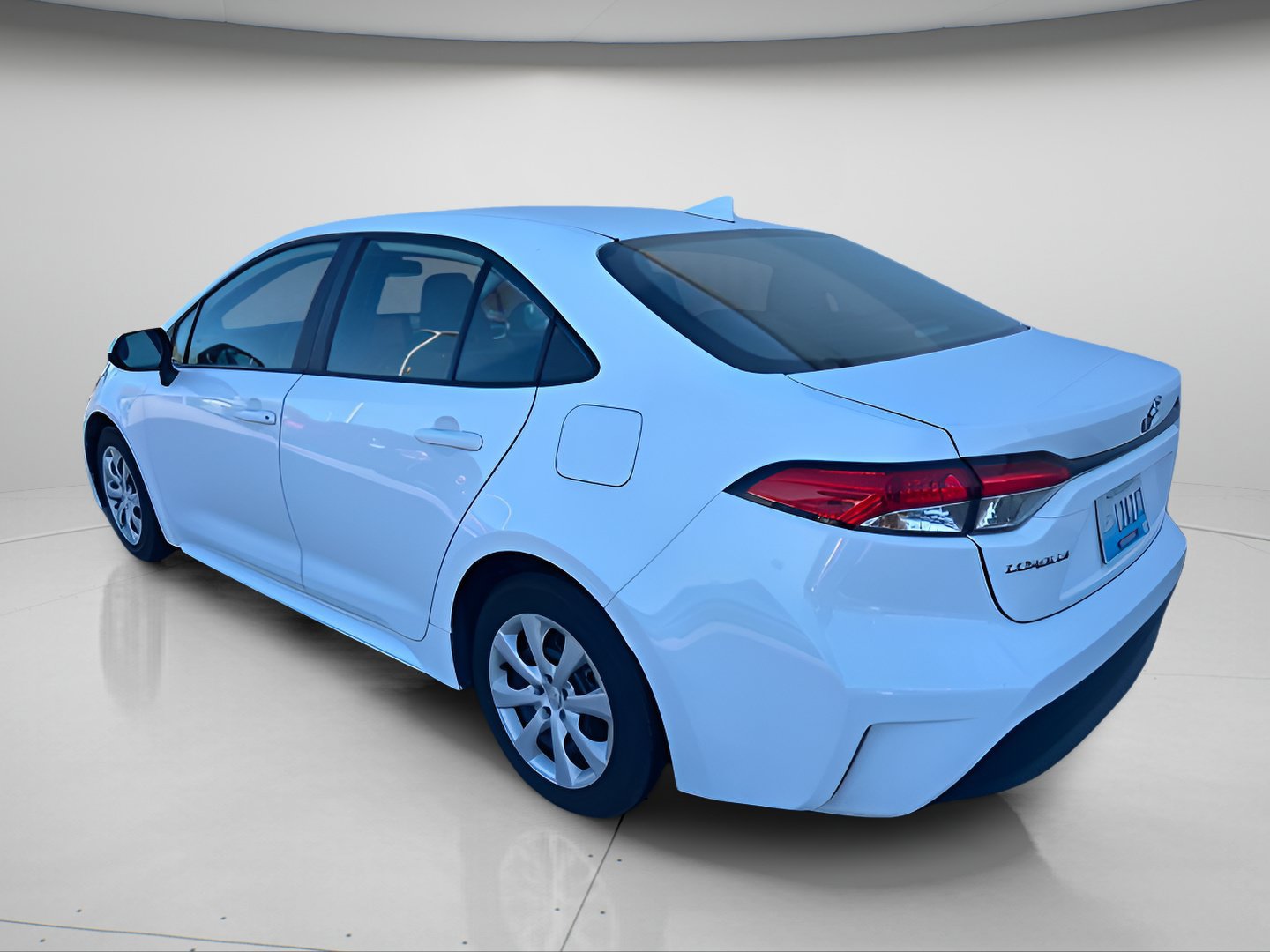 Used 2024 Toyota Corolla LE FWD image 8