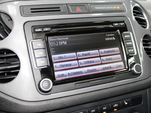 Used 2013 Volkswagen Tiguan S AWD/4WD image 16
