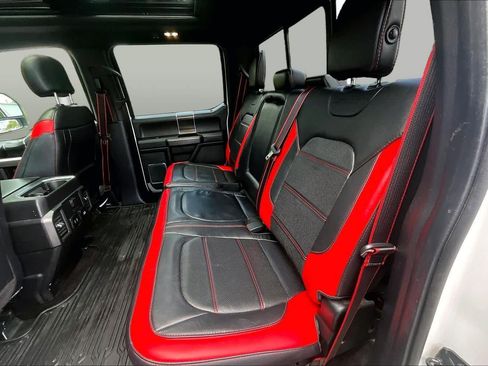 Used 2018 Ford F150 Lariat w/ Equipment Group 502A Luxury AWD/4WD image 20