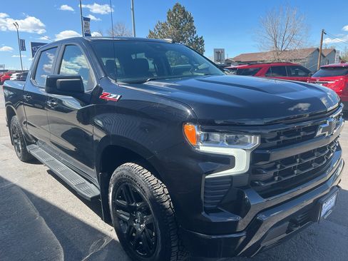 Used 2023 Chevrolet Silverado 1500 RST w/ Z71 Off-Road Package AWD/4WD image 4