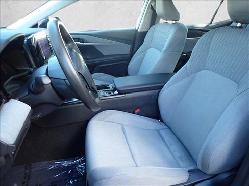 Used 2026 Toyota Camry LE AWD/4WD image 10