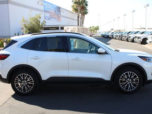 Certified 2023 Ford Escape SE w/ PHEV Premium Package FWD image 10