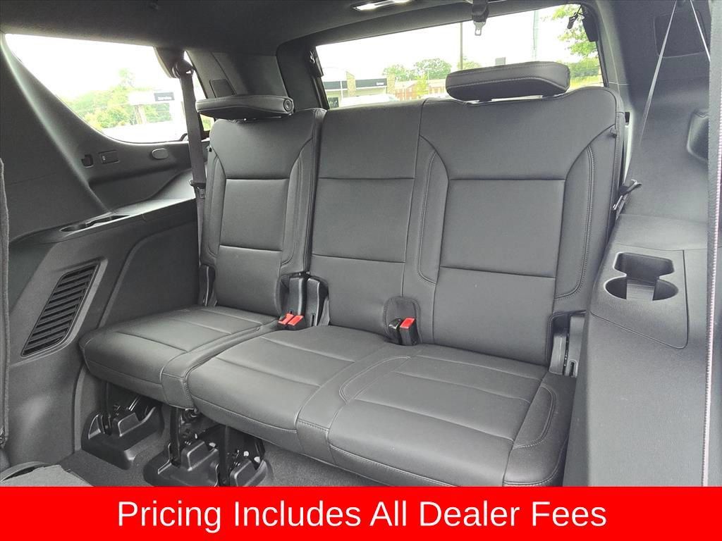 Used 2024 Chevrolet Tahoe LT w/ Luxury Package AWD/4WD image 12