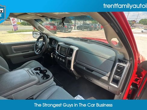 Used 2019 RAM 1500 Classic SLT image 73