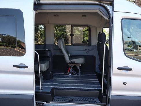 Used 2018 Ford Transit 350 XL RWD image 24