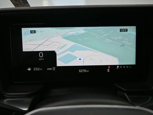 Used 2025 GMC Terrain Elevation image 32