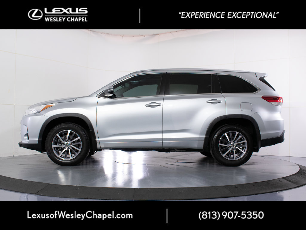 Used 2018 Toyota Highlander XLE AWD/4WD image 7