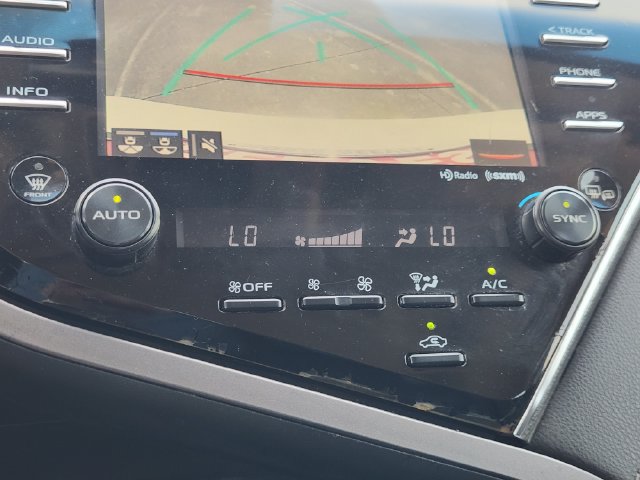 Used 2018 Toyota Camry SE w/ Audio Package FWD image 14