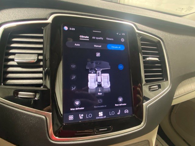 Used 2024 Volvo XC90 B5 Plus AWD/4WD image 22