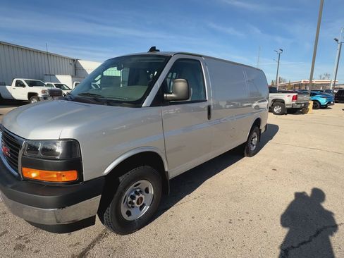New 2025 GMC Savana 2500 image 4
