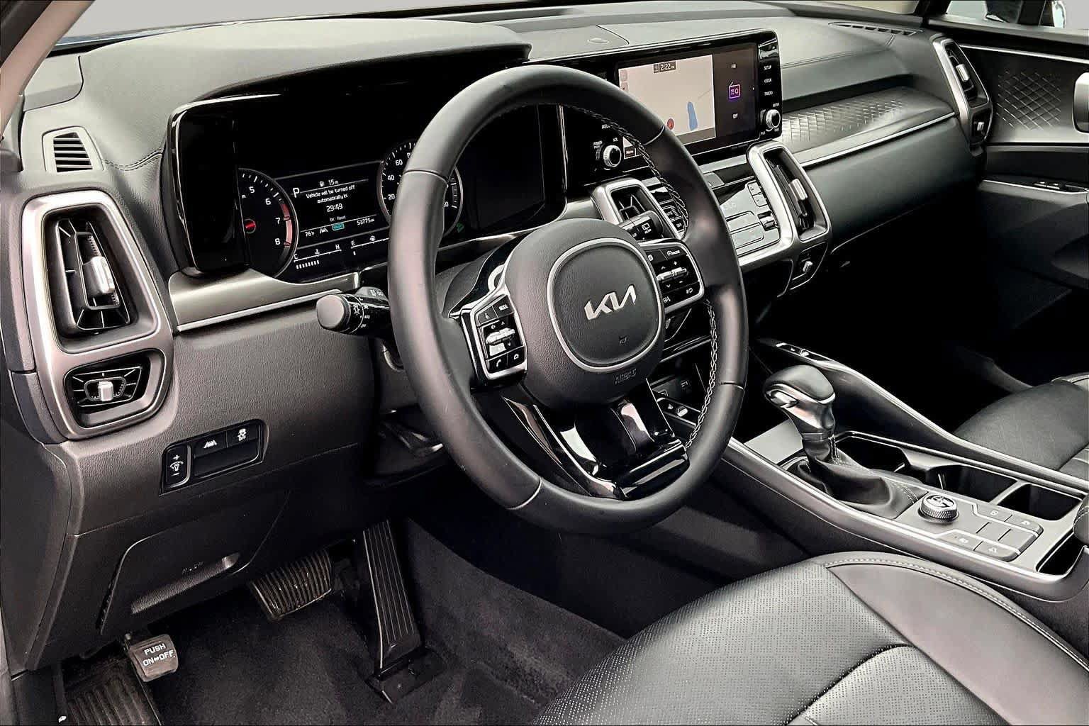 Used 2022 Kia Sorento S w/ Panoramic Sunroof Package FWD image 17